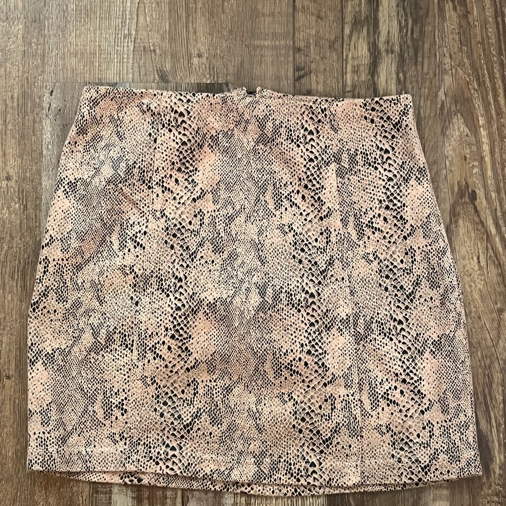 Snake skin Skrit